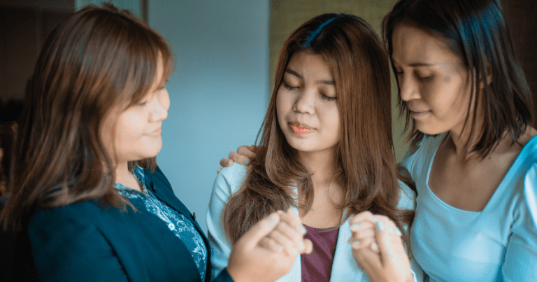 Sức mạnh của sự lắng nghe và đồng cảm với người khác