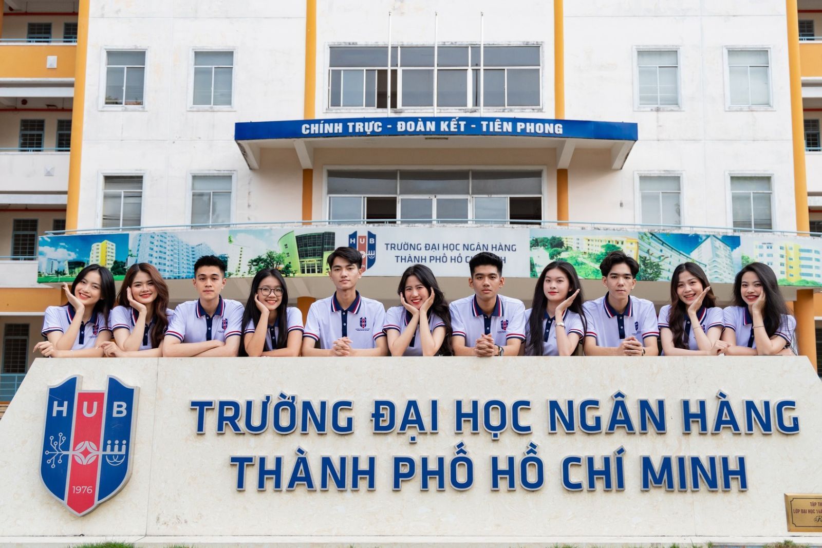 dai hoc ngan hang tphcm 1 - đại học ngân hàng - 1