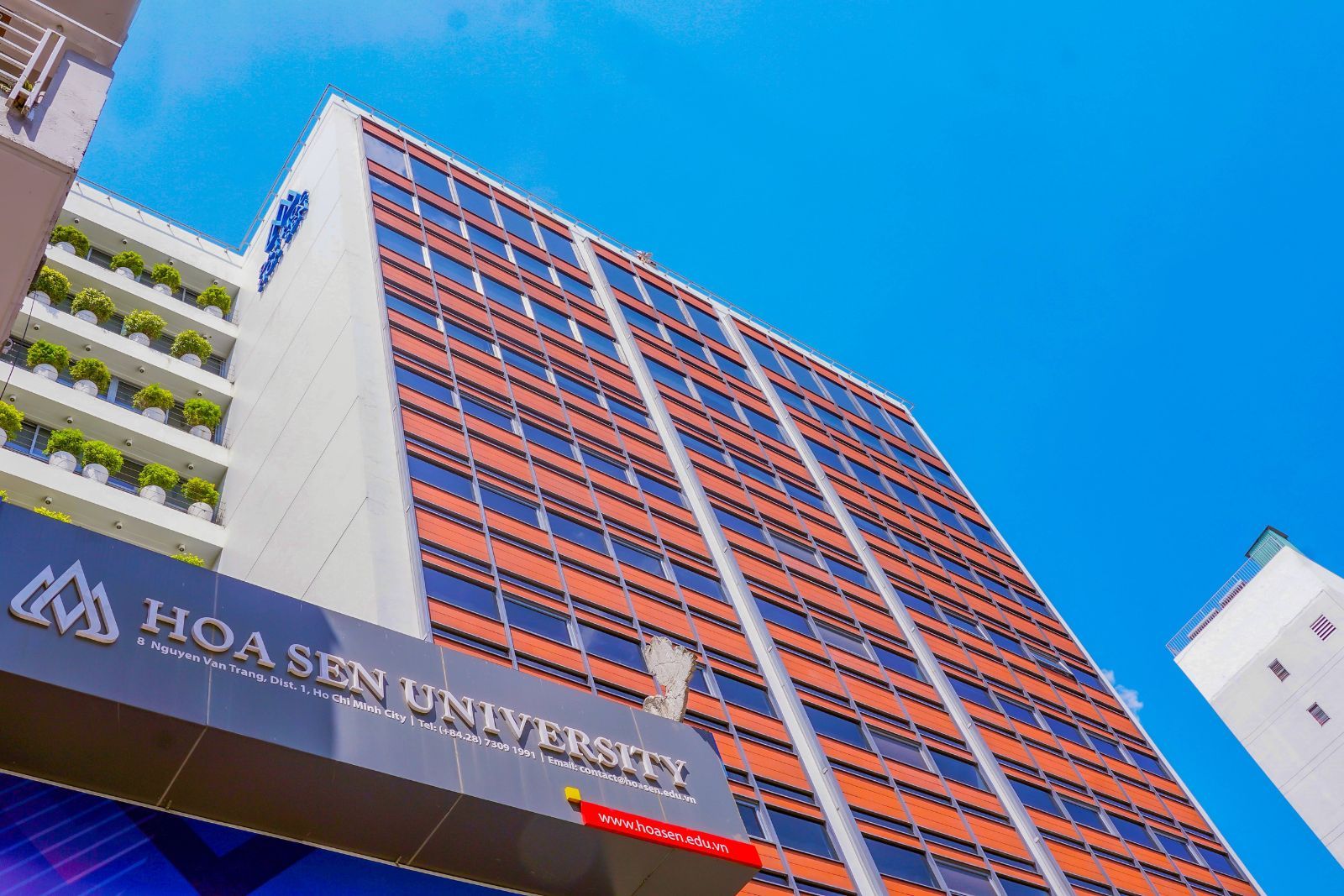 dai hoc hoa sen 1 1 - Đại học hoa sen - 1