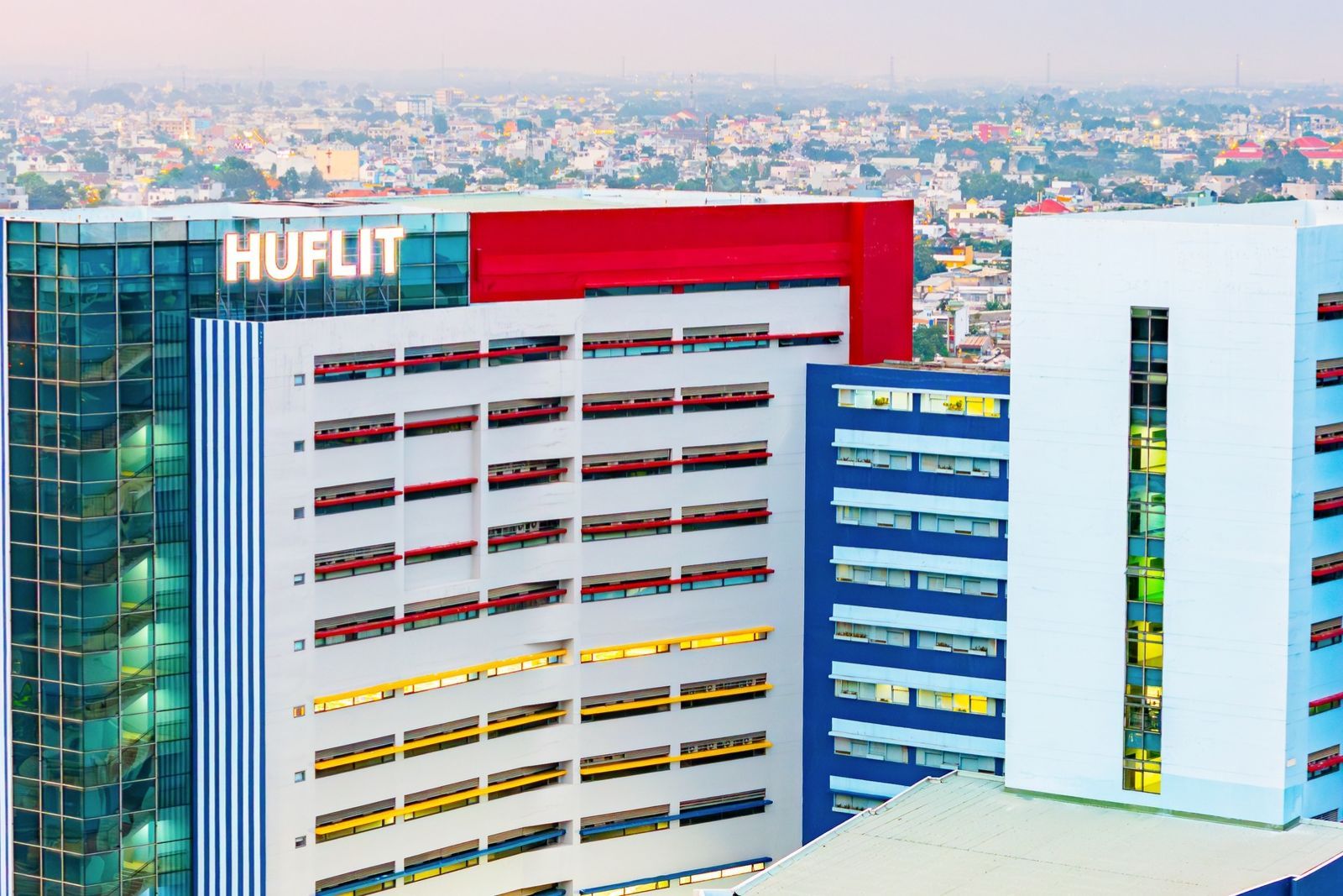 dai hoc ngoai ngu tin hoc tphcm 1 - đại học ngoại ngữ tin học - 1